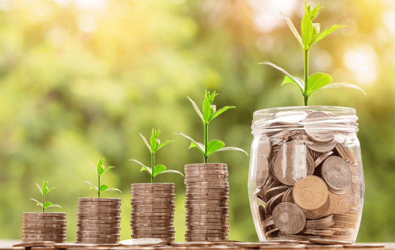 Bij een annuïteitenhypotheek groeit de aflossing en daalt de betaalde rente, maar je bruto maandlasten blijven gelijk. Je krijgt alleen minder hypotheekrenteaftrek. © Nattanan Kanchanaprat via Pixabay / Pixabay.
